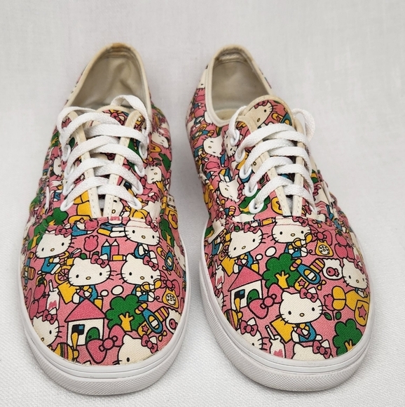 Vans × Hello Kitty Low Top Sneakers - Picture 4 of 10